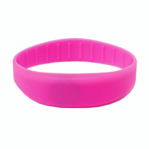 Flaches RFID Wristband Silikon, in versch. Farben mit Wunschchip
